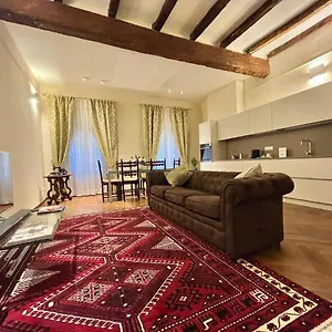 https://lovely-2-bedroom-apartment-nearby-piazza-maggiore.emilia-romagnahotels.net